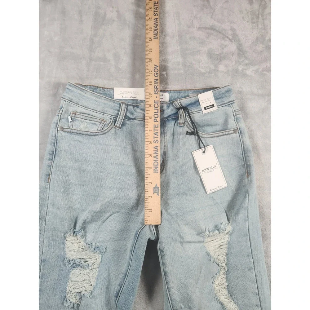 Judy Blue Boyfriend Fit Jeans Women's 3/26 Distressed Mid Rise Light Wash JB8878